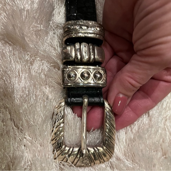 Black leather belt with silver buckle and embellishments - Picture 3 of 7